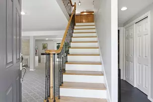 42 Ledgewood Rd, Framingham, MA 01701 - Photo 2