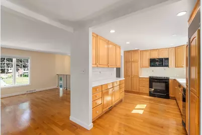 114 Albemarle, Norwood, MA 02062 - Photo 6