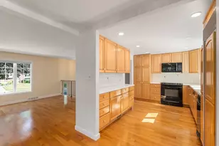 114 Albemarle, Norwood, MA 02062 - Photo 6