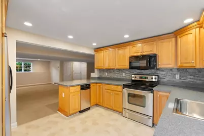 114 Albemarle, Norwood, MA 02062 - Photo 22