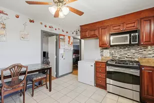 218 Calvary St, Waltham, MA 02453 - Photo 4