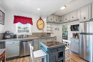 972 Elliot, New Bedford, MA 02745 - Photo 16