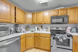 8 Woodcrest Dr, Oxford, MA 01537 - Photo 8