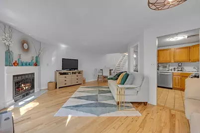 8 Woodcrest Dr #8, Oxford, MA 01537 - Photo 6