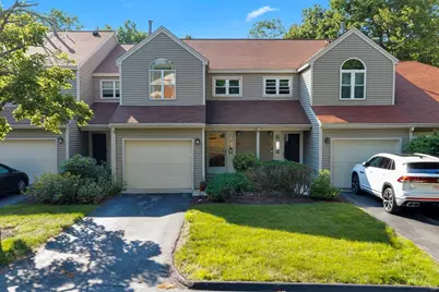 8 Woodcrest Dr #8, Oxford, MA 01537 - Photo 2