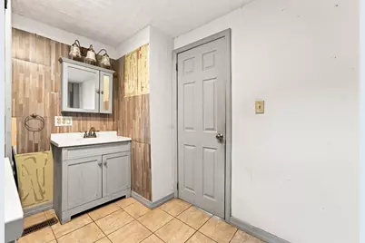28 Tremont St, Athol, MA 01331 - Photo 20