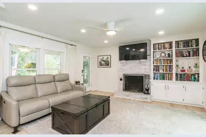 49 Quinnehtuk Rd, Longmeadow, MA 01106 - Photo 18