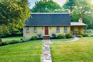 231 Edgewood Rd, West Springfield, MA 01089 - Photo 1