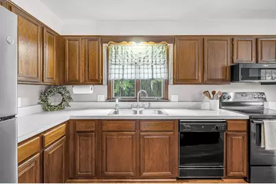 231 Edgewood Road, West Springfield, MA 01089 - Photo 12