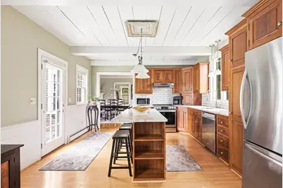 9 Lake St, Plympton, MA 02367 - Photo 4