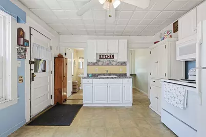 8 Wilder Ave, Lowell, MA 01851 - Photo 8