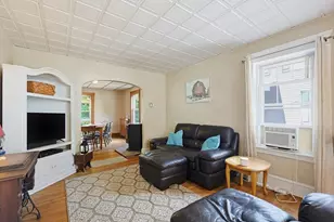 8 Wilder Ave, Lowell, MA 01851 - Photo 4