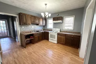 26 Valley St, Everett, MA 02149 - Photo 2