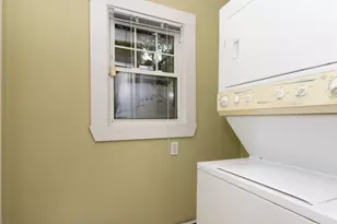 128 Ashmont St, Boston, MA 02124 - Photo 20