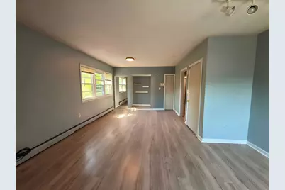 164-166 Woodlawn St #3, Springfield, MA 01108 - Photo 1