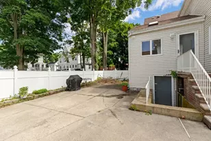 11 Jackson St, Saugus, MA 01906 - Photo 28