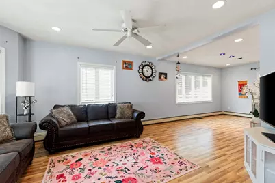 11 Jackson St, Saugus, MA 01906 - Photo 8