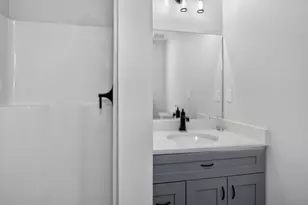 121 Lexington St, Burlington, MA 01803 - Photo 30