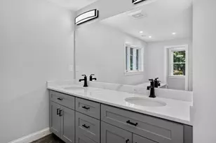 121 Lexington St, Burlington, MA 01803 - Photo 22