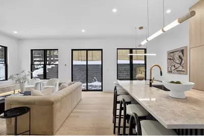 82-84 East Side Pkwy #82, Newton, MA 02458 - Photo 4