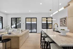 82-84 East Side Pkwy, Newton, MA 02458 - Photo 4