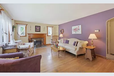 11 Bright St, Waltham, MA 02453 - Photo 4