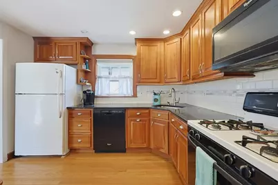 11 Bright St, Waltham, MA 02453 - Photo 10