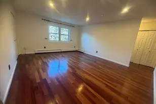 112 Litchfield Pines Dr, Leominster, MA 01453 - Photo 2