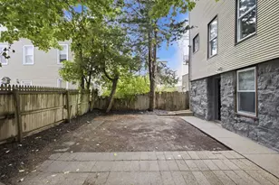 34 Danforth St, Fall River, MA 02720 - Photo 16