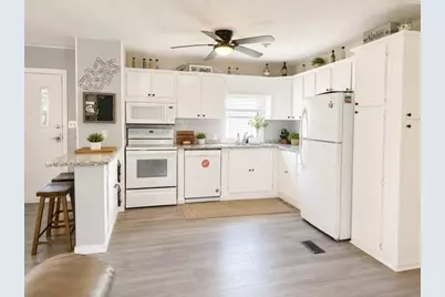 46 Teresa Dr, Hudson, MA 01749 - Photo 6
