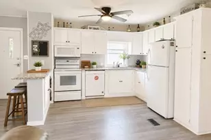 46 Teresa Dr, Hudson, MA 01749 - Photo 6