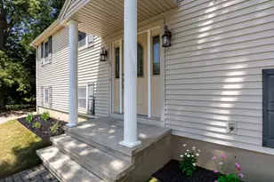 24 Saddle Dr, Bridgewater, MA 02324 - Photo 2
