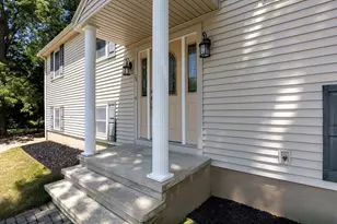 24 Saddle Dr, Bridgewater, MA 02324 - Photo 2