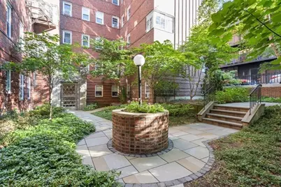 36 Highland #8, Cambridge, MA 02139 - Photo 8