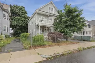 179-181 Oakland Ave, Methuen, MA 01844 - Photo 1