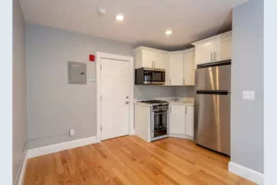293 Fayette St #3, Quincy, MA 02170 - Photo 2