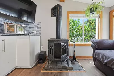 26 Grover Rd, Medford, MA 02155 - Photo 18