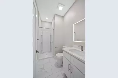 34 Tremaine St #5, Leominster, MA 01453 - Photo 4