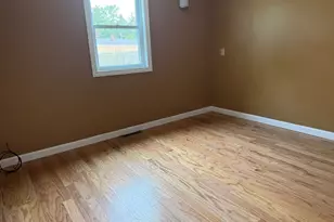 40 Wamsutta Ave, Acushnet, MA 02743 - Photo 10
