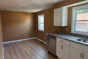 40 Wamsutta Ave, Acushnet, MA 02743 - Photo 6