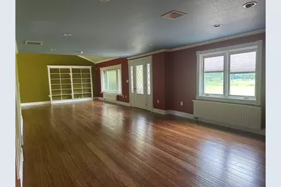 36 Crescent Dr, Ludlow, MA 01056 - Photo 14