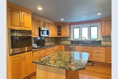 36 Crescent Dr, Ludlow, MA 01056 - Photo 4