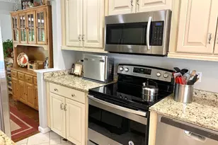 2104 Pheasant Creek Ln, Peabody, MA 01960 - Photo 2