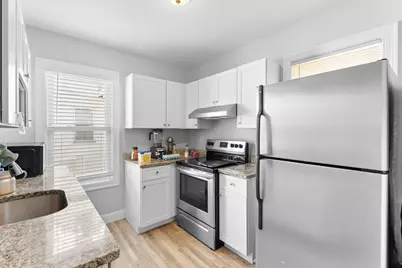 105 Thompson St, New Bedford, MA 02740 - Photo 10