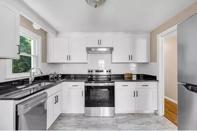 99 Lakevilla Ave, Springfield, MA 01109 - Photo 12