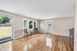 99 Lakevilla Ave, Springfield, MA 01109 - Photo 8