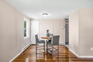 99 Lakevilla Ave, Springfield, MA 01109 - Photo 10