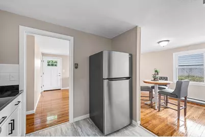 99 Lakevilla Ave, Springfield, MA 01109 - Photo 14