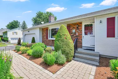 264 Greystone Ave, West Springfield, MA 01089 - Photo 1