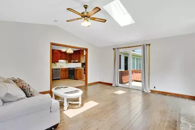 264 Greystone Ave, West Springfield, MA 01089 - Photo 12